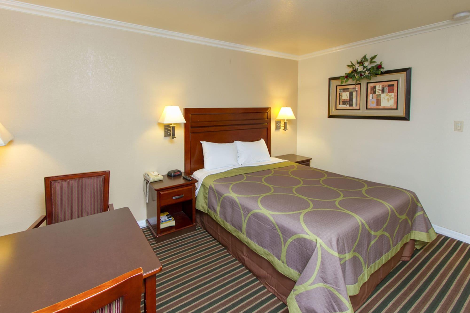 Surestay By Best Western Fresno Central Bagian luar foto