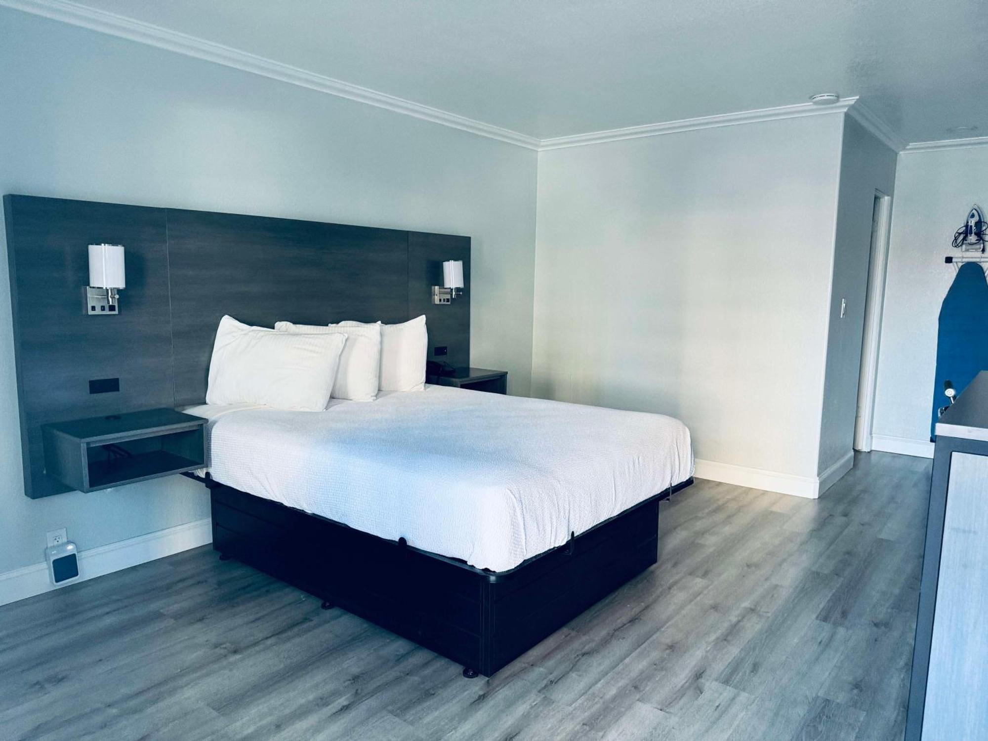 Surestay By Best Western Fresno Central Bagian luar foto