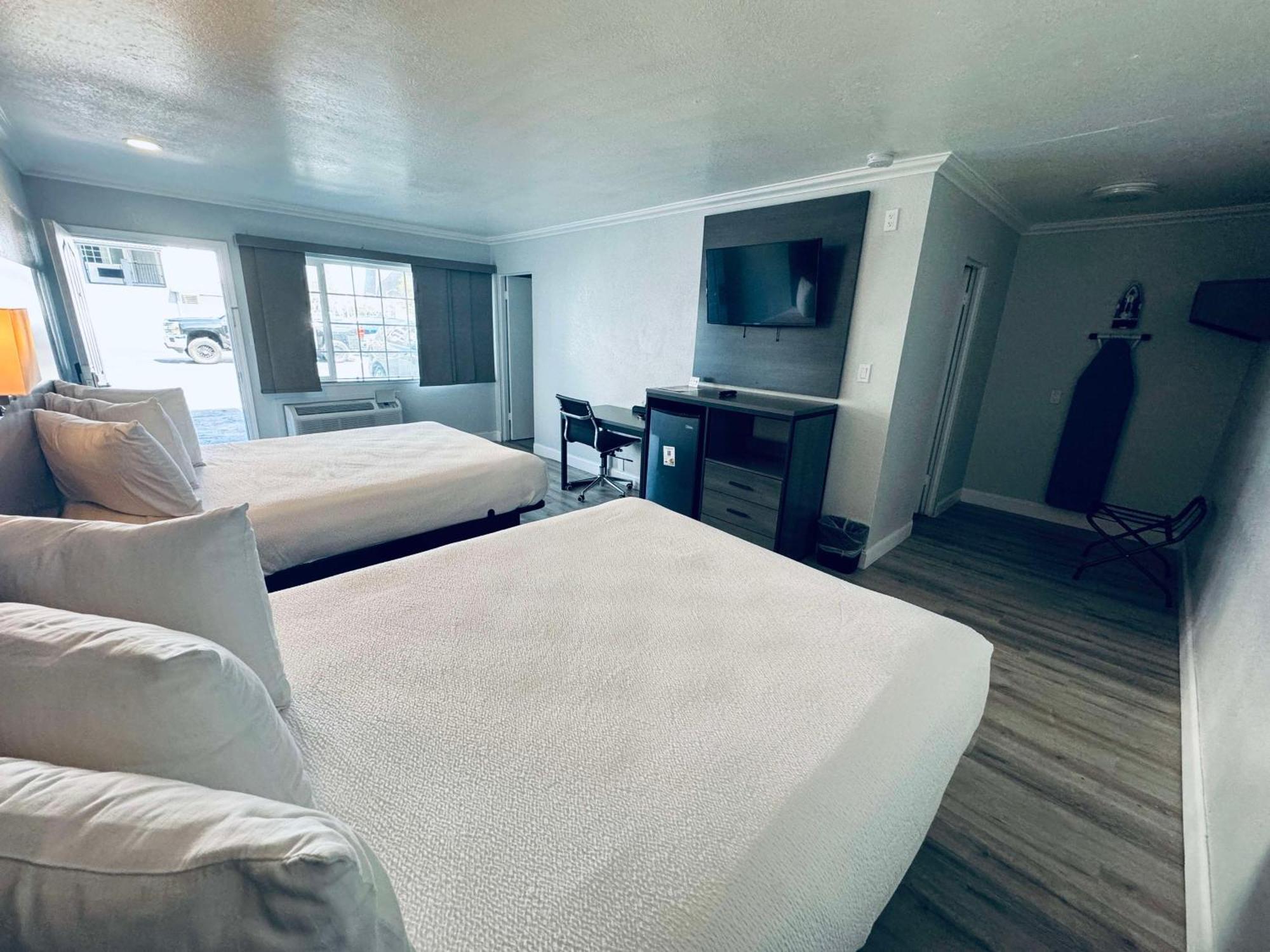 Surestay By Best Western Fresno Central Bagian luar foto