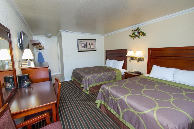 Surestay By Best Western Fresno Central Bagian luar foto